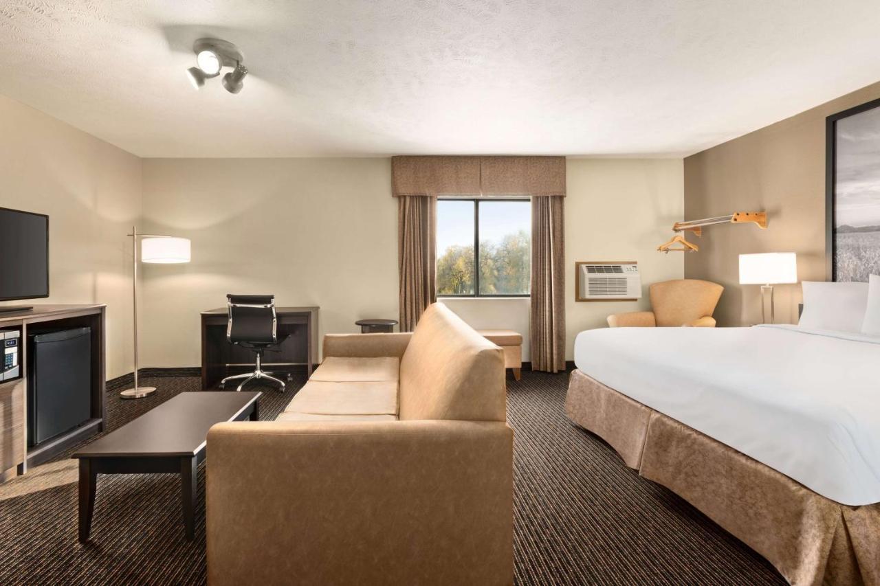 Super 8 By Wyndham Lincoln North Hotel Eksteriør billede