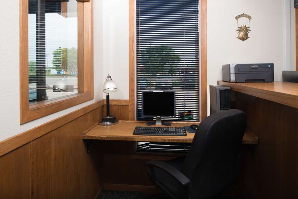 Super 8 By Wyndham Lincoln North Hotel Faciliteter billede