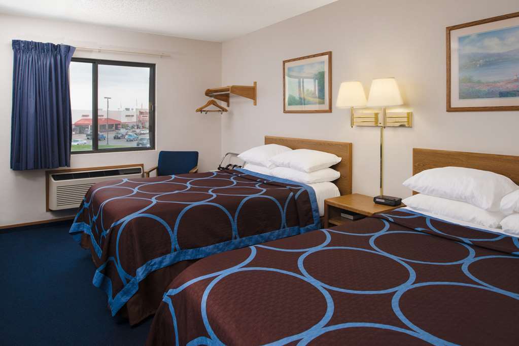 Super 8 By Wyndham Lincoln North Hotel Værelse billede